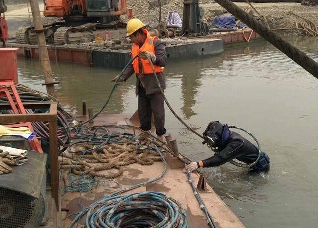 昌江潜水封堵打捞